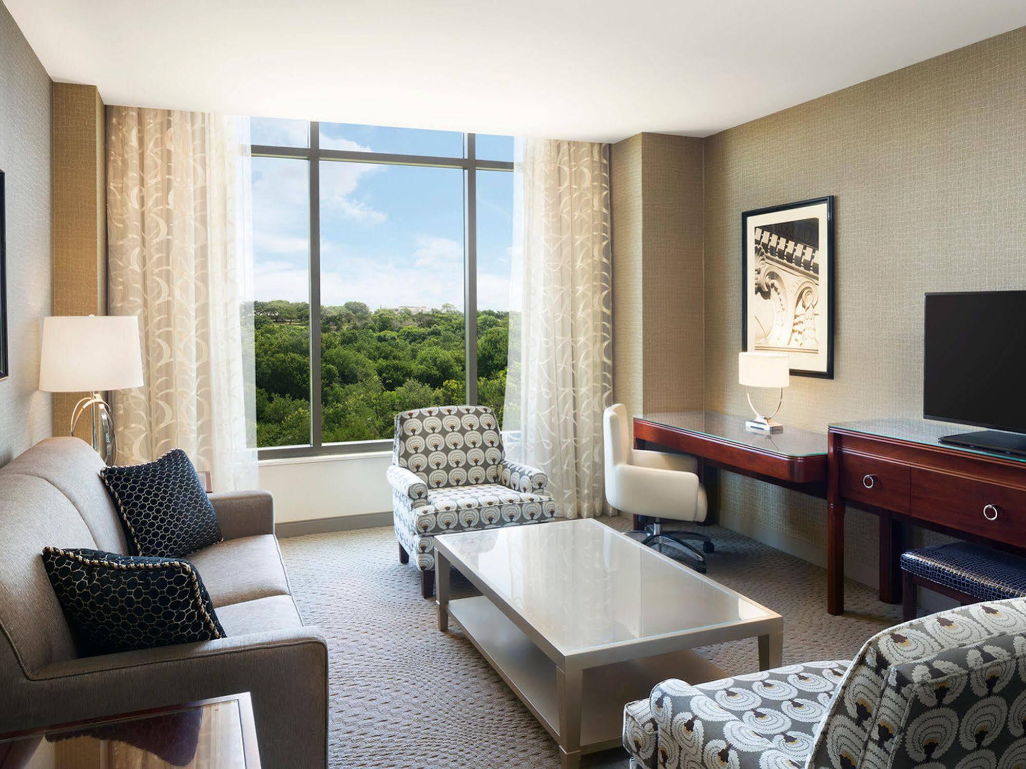 Sheraton Austin & Conference Center Hotel